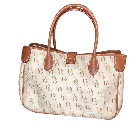 Dooney & Bourke Signature DB Double handled tote with shoulder strap - Picture 2 of 5